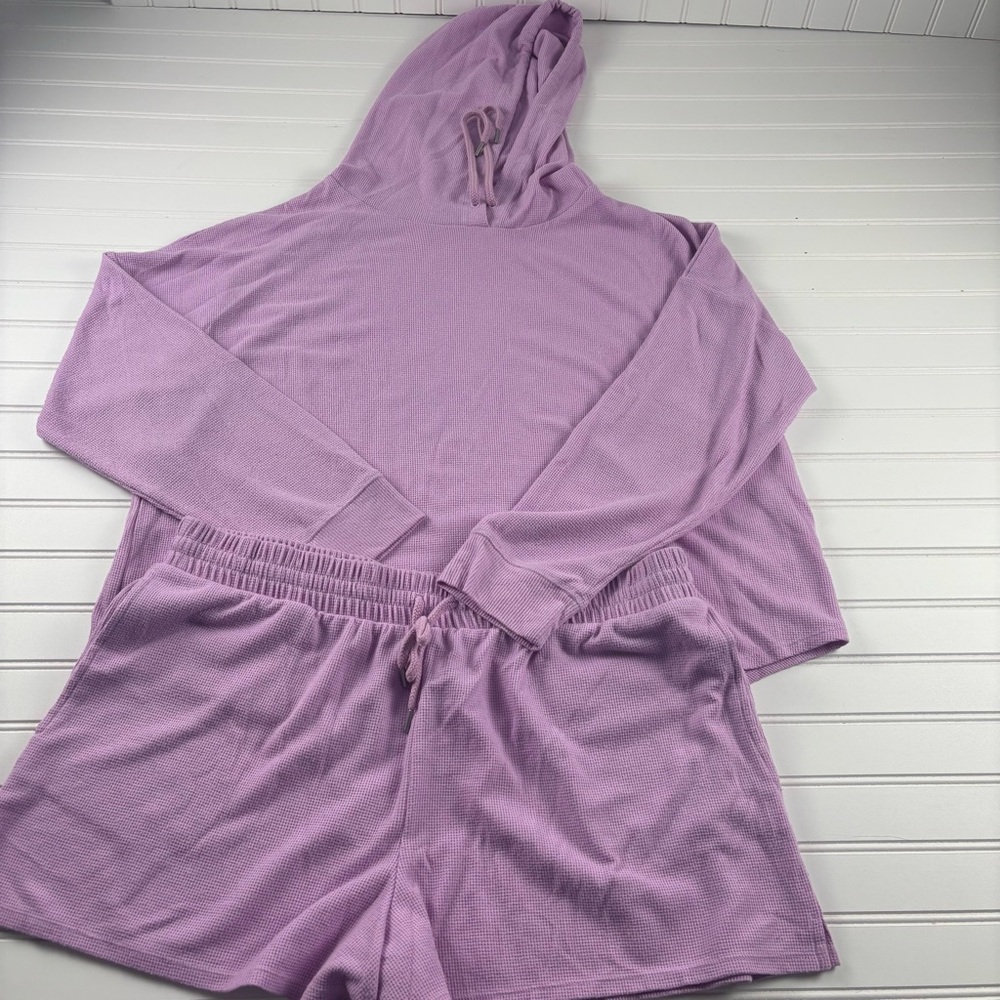 Victoria's Secret - 2 piece‎ hooded top and shorts, thermal waffle. Women's XL